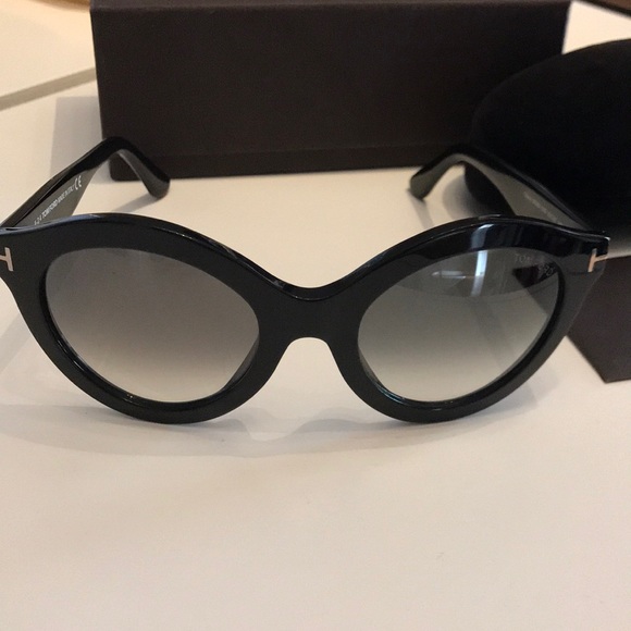 COPY - Tom ford sunglasses ? perfect condition main image 2